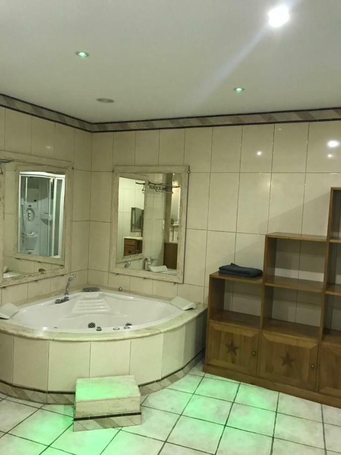Appartement Du Couvent นาร์บอนน์ ภายนอก รูปภาพ
